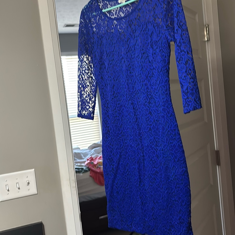 blue dress